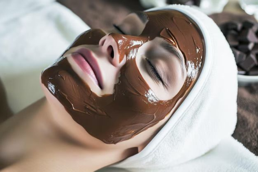 The Role of Detox Masks in Skincare: Benefits, Usage Tips & Prajakta Koli’s Beauty Philosophy